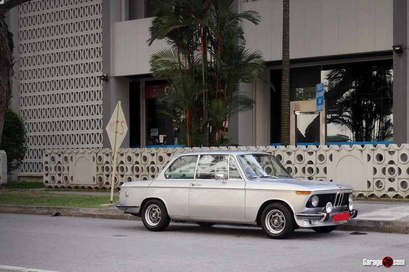 Illustration for article titled NEUE SENSATION: Driving a 1973 BMW 2002